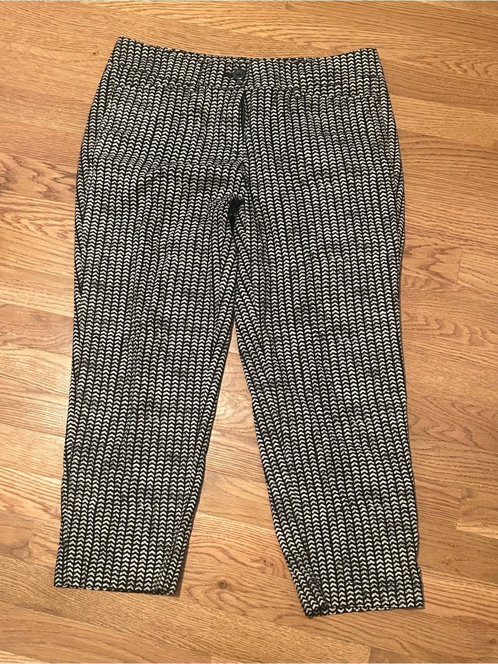 LOFT Black & White Cropped Patterned Pants